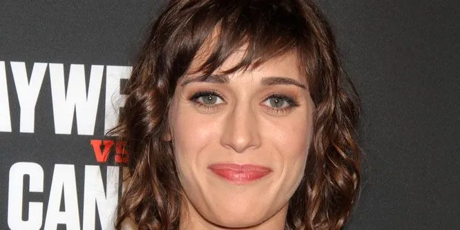 Lizzy Caplan