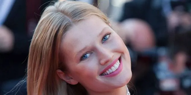 Toni Garrn