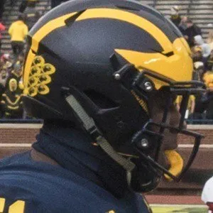 Cesar Ruiz (Football Player)