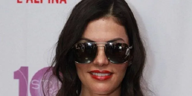 Adriana De Moura
