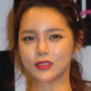 Park Si-yeon