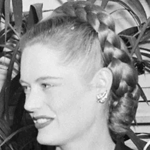 Alexis Smith (Movie Actress)