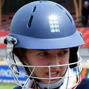 Sarah Taylor (Cricketer)