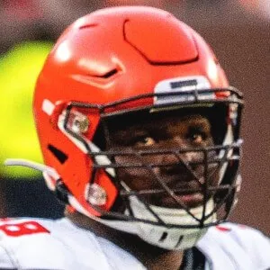 Greg Robinson (Football Player)