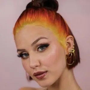 Stella Cini