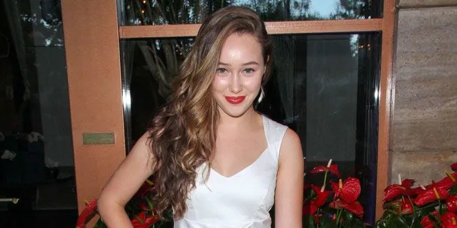 Alycia Debnam-Carey