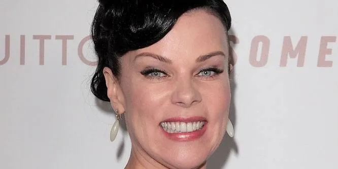 Debi Mazar