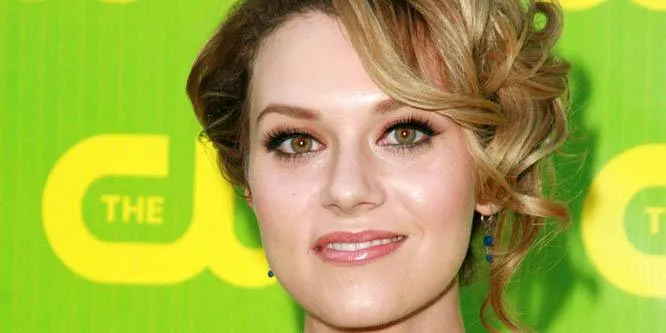 Hilarie Burton