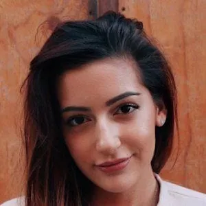 Davina Leone