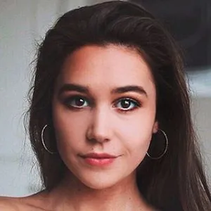 Julia Nicole
