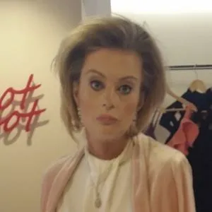 Lauren Harries