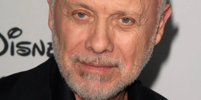 Hector Elizondo
