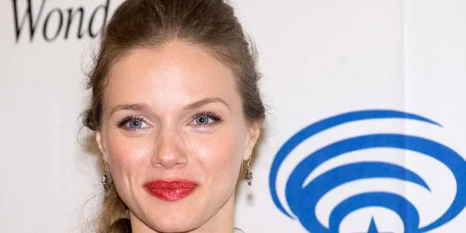 Tracy Spiridakos