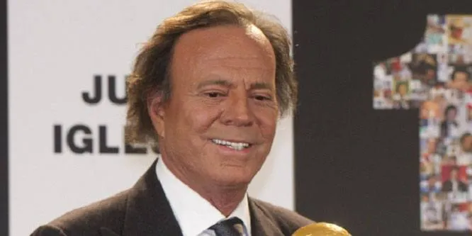Julio Iglesias (World Music Singer)