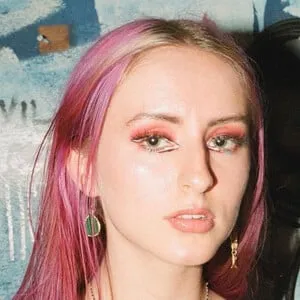 Mia Gladstone