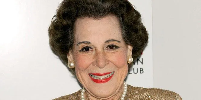 Kitty Carlisle Hart