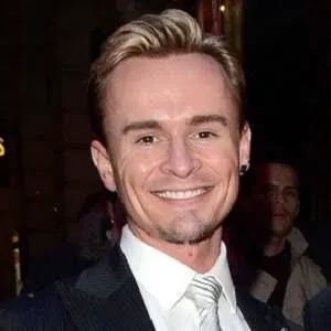 Jon Lee (Pop Singer)