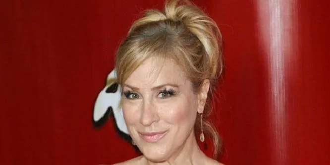 Lisa Ann Walter