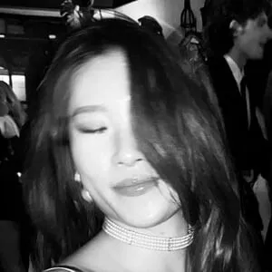 Gloria Song