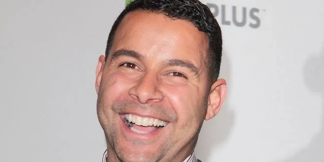 Jon Huertas