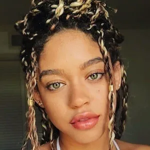 Tia Valentine