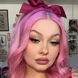 Alyssa Anderson (Makeup Artist)