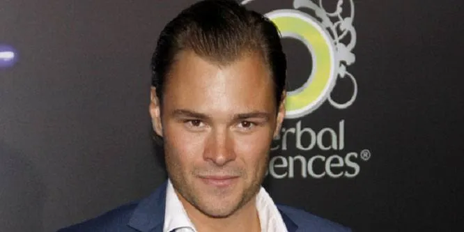 Patrick Flueger