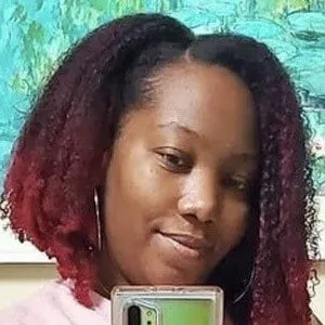 LongHairPrettyNails