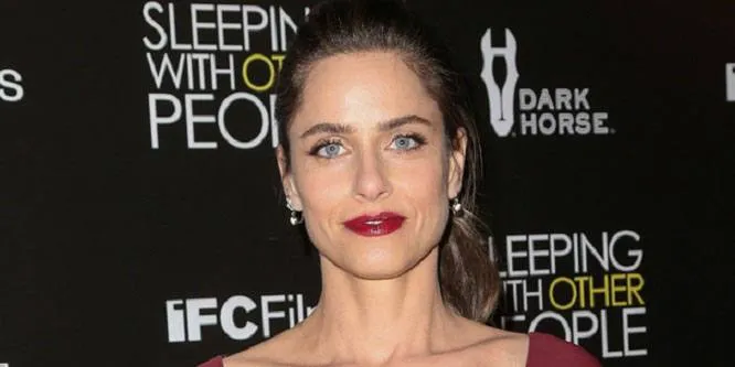 Amanda Peet