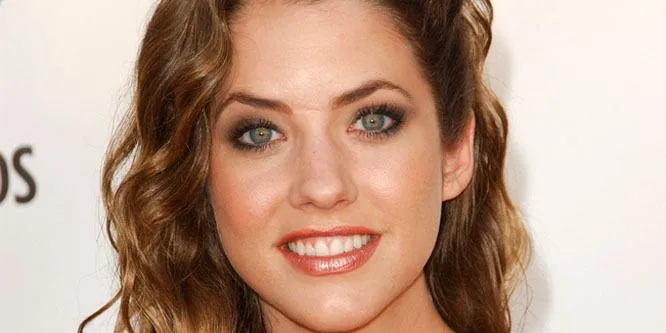 Julie Gonzalo