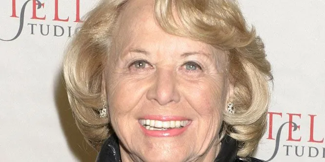 Liz Smith (Journalist)