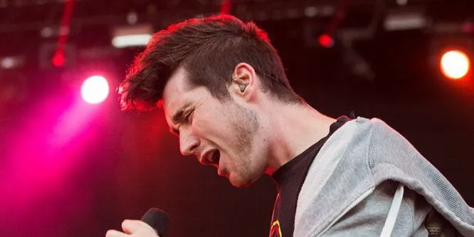Dan Smith (Rock Singer)