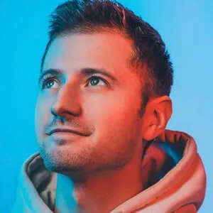 Izzi (YouTube Star)
