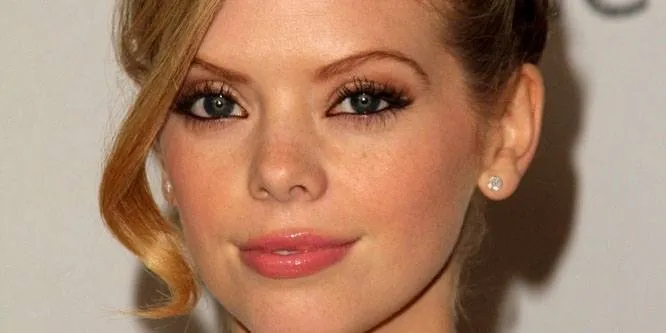 Dreama Walker