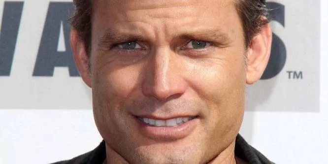 Casper Van Dien