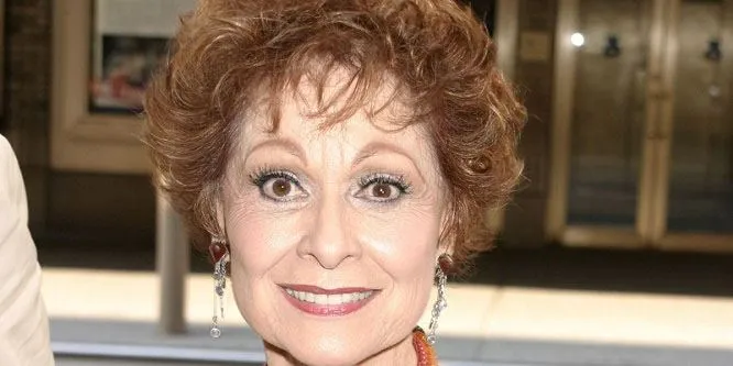 Carol Lawrence