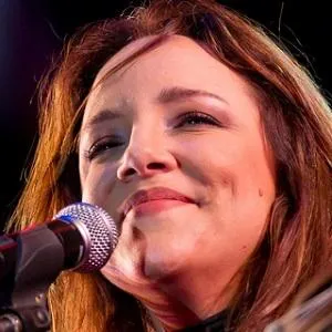 Ana Carolina (World Music Singer)