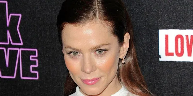 Anna Friel