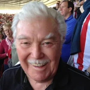 Dickie Davies