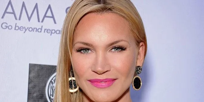 Natasha Henstridge
