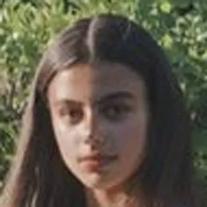 Leila Bella