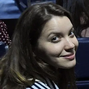 Nathalia Dill