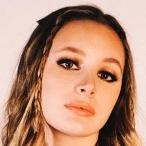 Aja Neinstein