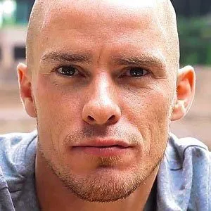 Iain Hume