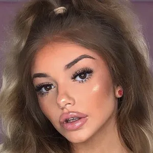 Mia McNiff
