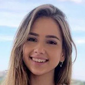 Isabela Fernandez
