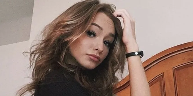 Zoe LaVerne