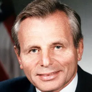 Frank Carlucci