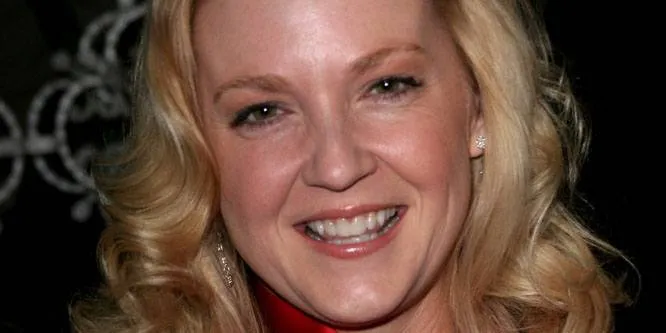 Carolyn Lawrence