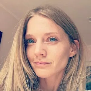 Winter Ave Zoli
